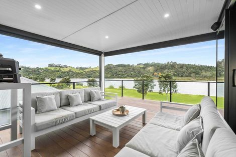 Photo of property in 18 Admiral Drive, Cooks Beach, Whitianga, 3591