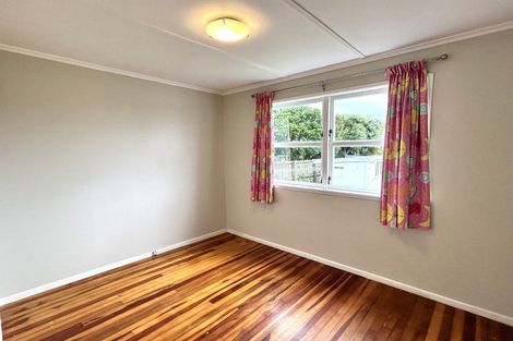 Photo of property in 4 Utauta Street, Waikanae, 5036