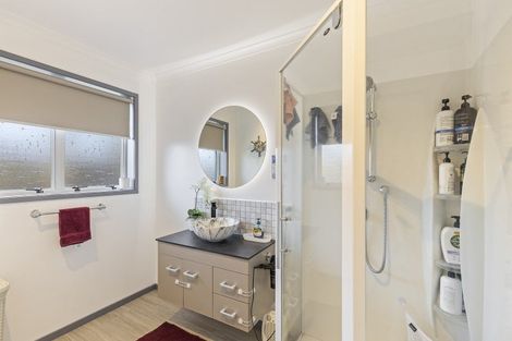 Photo of property in 27 Glamis Avenue, Bell Block, New Plymouth, 4312