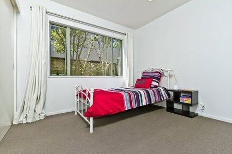 Photo of property in 26/15 Bush Lane, Northcote Point, Auckland, 0627