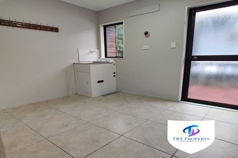 Photo of property in 21 Hakea Place, Totara Heights, Auckland, 2105