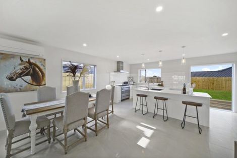 Photo of property in 22 Nola Dawn Avenue, Papakura, 2110