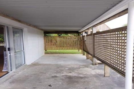 Photo of property in 1/46 John Dee Crescent, Red Beach, 0932