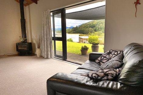 Photo of property in 152 Mayfair Avenue, Whangamata, 3620