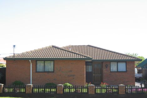 Photo of property in 3 Winters Road, Redwood, Christchurch, 8051
