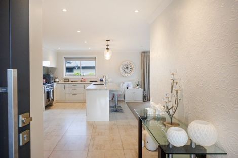 Photo of property in 11 Silicon Way, Fitzherbert, Palmerston North, 4410