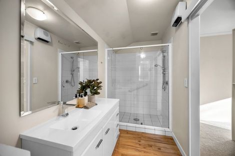 Photo of property in 52 Meadowstone Drive, Wanaka, 9305