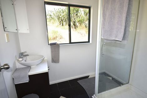 Photo of property in 2762 Kaipara Coast Highway, Glorit, Warkworth, 0984