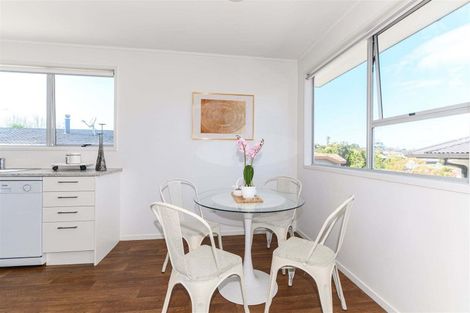 Photo of property in 380 East Coast Road, Sunnynook, Auckland, 0630