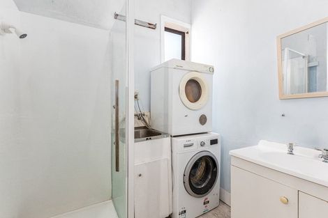 Photo of property in 81 Northland Road, Northland, Wellington, 6012