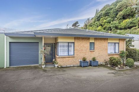 Photo of property in 5u8 Court Road, Tawa, Wellington, 5028