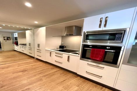 Photo of property in Highwic, 32u2 Hobson Street, Thorndon, Wellington, 6011