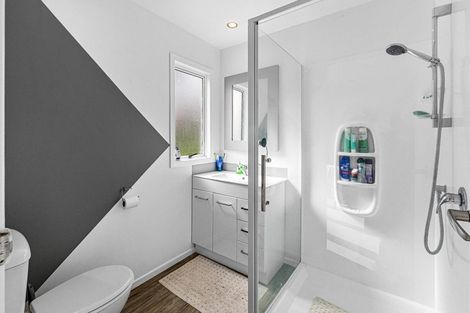 Photo of property in 33 Porter Crescent, Helensville, 0800