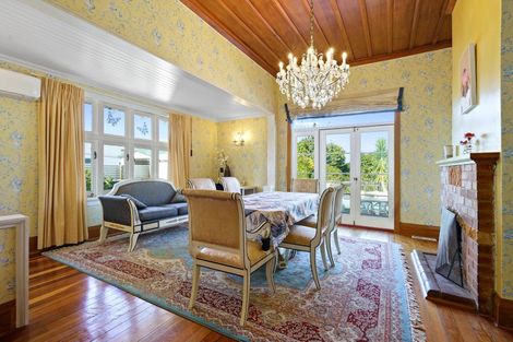 Photo of property in 41 Queen Street, Cambridge, 3434