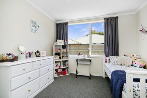 Photo of property in 5 Best Street, Wainuiomata, Lower Hutt, 5014
