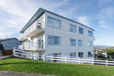 Photo of property in 32u9 Akaroa Drive, Maupuia, Wellington, 6022