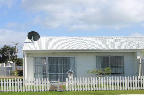 Photo of property in 1/4 Taupo Avenue, Mount Maunganui, 3116