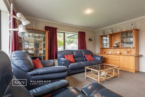 Photo of property in 2 Evergreen Crescent, Trentham, Upper Hutt, 5018
