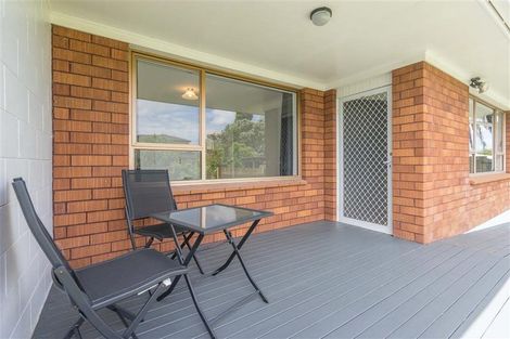Photo of property in 70 Taikata Road, Te Atatu Peninsula, Auckland, 0610
