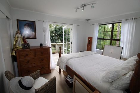 Photo of property in 5 Kaurimu Rise, Titirangi, Auckland, 0604