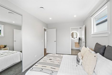 Photo of property in 9 Derrett Place, Saint Martins, Christchurch, 8022