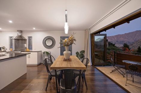 Photo of property in 1 Goldleaf Hill, Queenstown, 9300