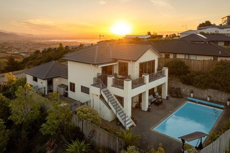 Photo of property in 1 Crown Terrace, Britannia Heights, Nelson, 7010