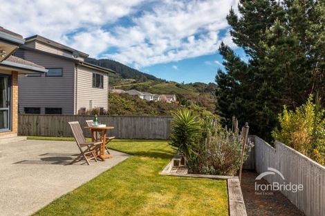 Photo of property in 13 Percy Kinsman Crescent, Riverstone Terraces, Upper Hutt, 5018