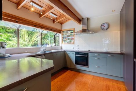 Photo of property in 227a Golf Road, Titirangi, Auckland, 0604