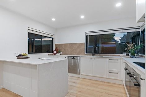 Photo of property in 15 Abingdon Court, Avonhead, Christchurch, 8042