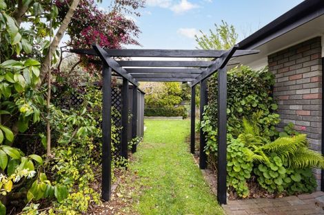 Photo of property in 1 Halcione Close, Flagstaff, Hamilton, 3210