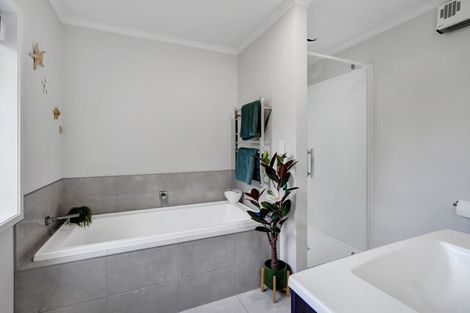 Photo of property in 39a Ainslee Street, Highlands Park, New Plymouth, 4312