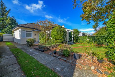 Photo of property in 27 Union Street, Hokowhitu, Palmerston North, 4410