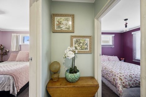 Photo of property in 18 Lipscombe Crescent, Havelock North, 4130