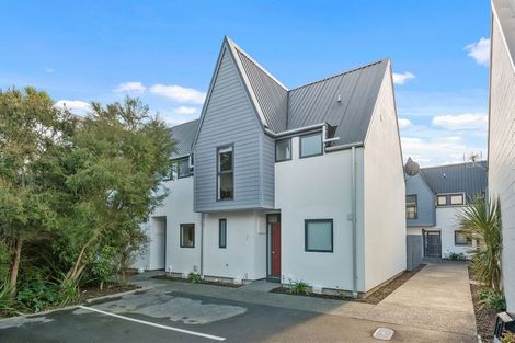 Photo of property in Cornwall Gardens, 8/27 Cornwall Street, St Albans, Christchurch, 8014