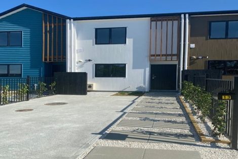 Photo of property in 13 Artistry Lane, Papakura, 2110