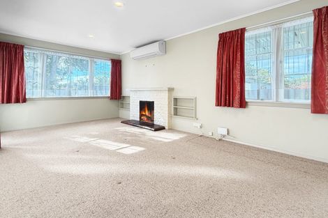 Photo of property in 44 Queenwood Road, Levin, 5510