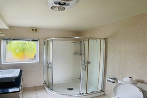 Photo of property in 1 Kenley Heights, Flat Bush, Auckland, 2016