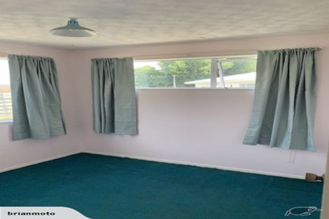 Photo of property in 44 Escort Grove, Awapuni, Palmerston North, 4412
