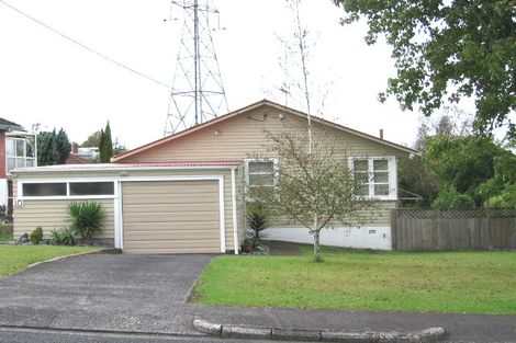 Photo of property in 10 Lyndhurst Road, Te Atatu South, Auckland, 0610