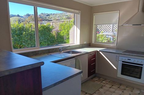 Photo of property in 187 The Parade, Island Bay, Wellington, 6023