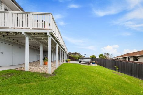 Photo of property in 22a Raelene Place, Massey, Auckland, 0614