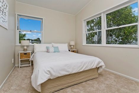 Photo of property in 21 Cassino Street, Bayswater, Auckland, 0622