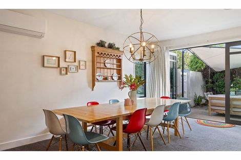 Photo of property in 94 Saint Martins Road, Saint Martins, Christchurch, 8022