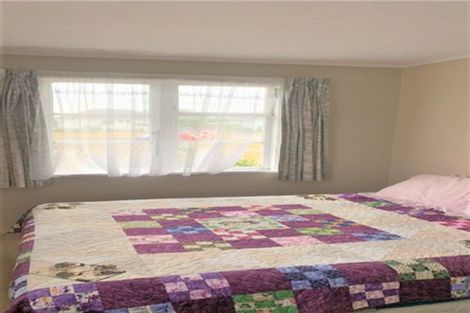 Photo of property in 10 Easton Street, Foxton, 4814