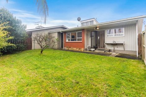 Photo of property in 5a Mckenzie Road, Mangere Bridge, Auckland, 2022