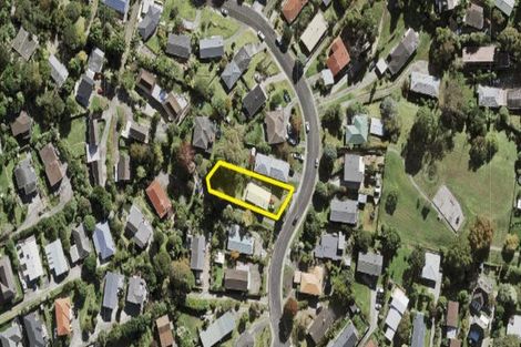 Photo of property in 52 Ayton Drive, Totara Vale, Auckland, 0629