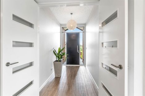 Photo of property in 6 Wallace Crescent, Prebbleton, 7604
