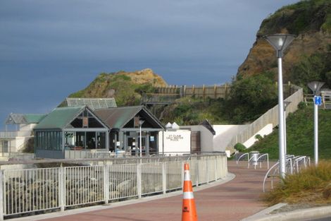 Photo of property in 2b Second Beach Road, Saint Clair, Dunedin, 9012