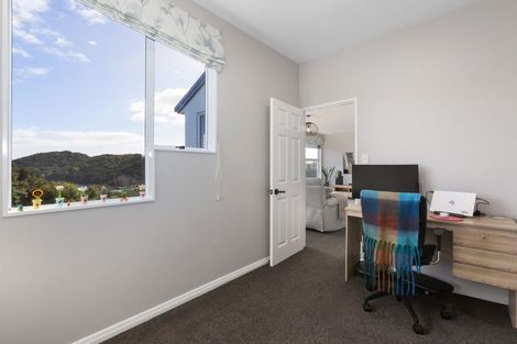 Photo of property in 20 Sailmaker Close, Whitby, Porirua, 5024